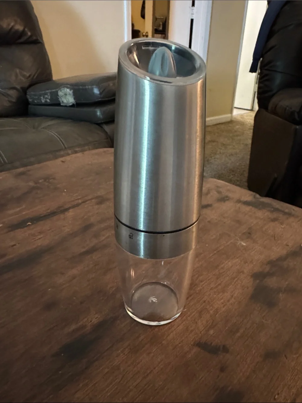 EUC Stainless Steel, battery powered pepper grinder - Silver
